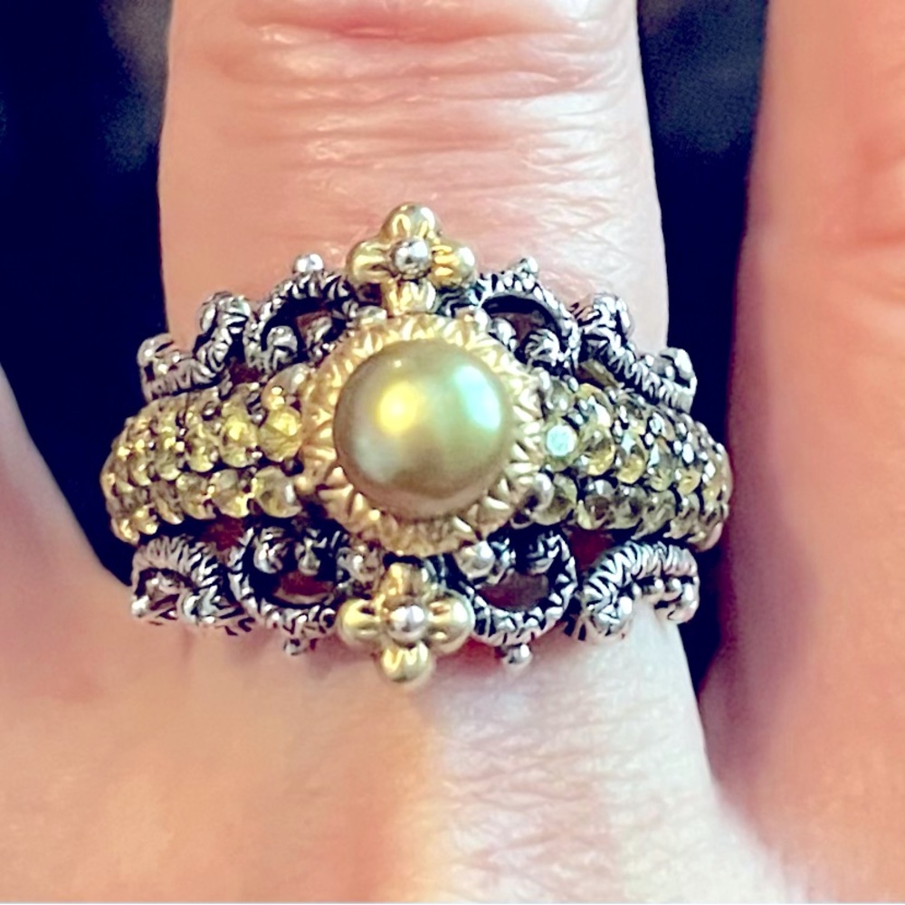 Barbara Bixby 18k Gold & Sterling Silver Green Pearl & Peridot ring.